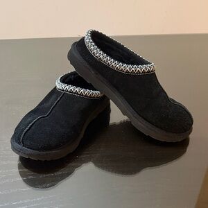 UGG Tasman 111 embroidered Shoe Kids